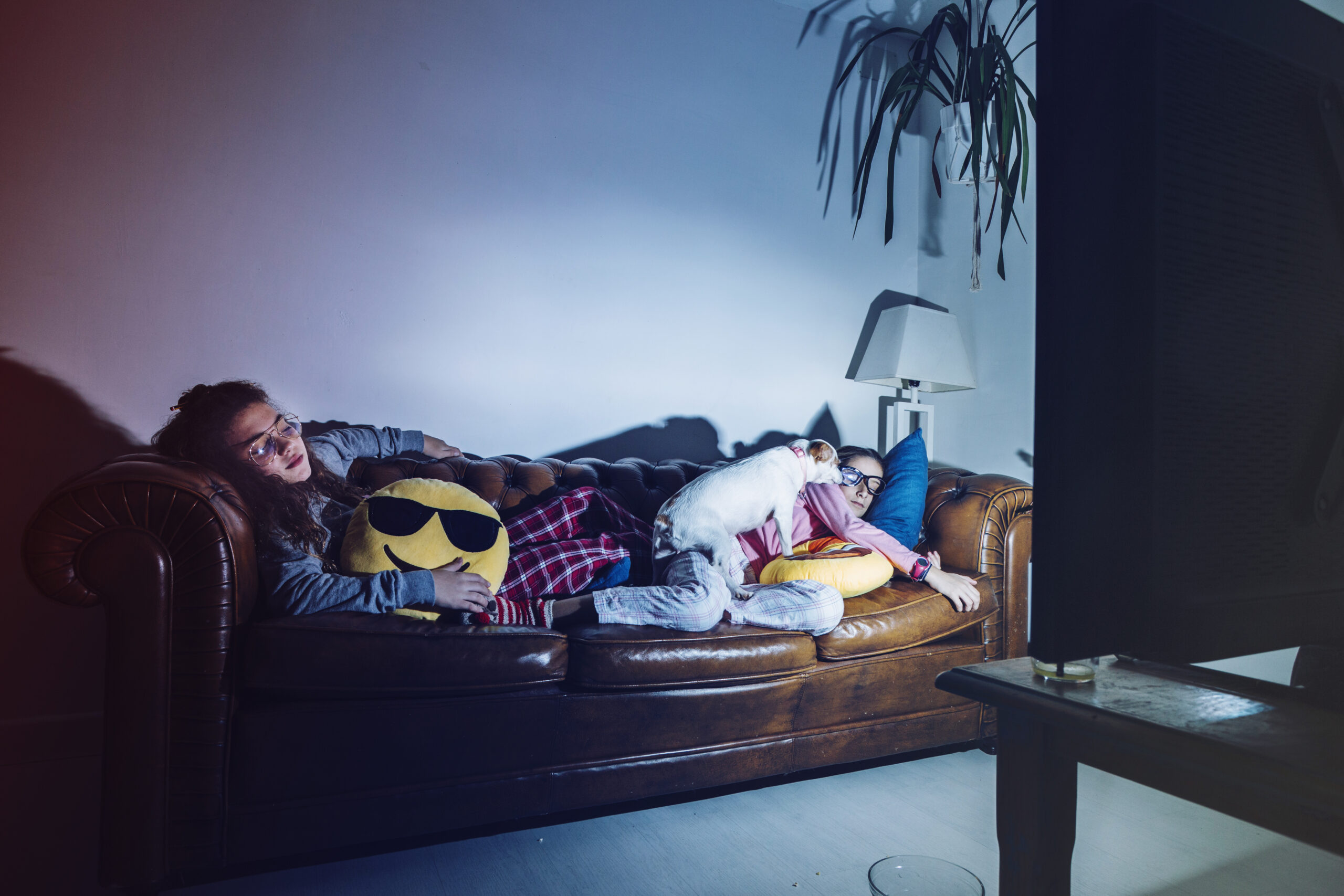 tired-girls-sleeping-with-tv