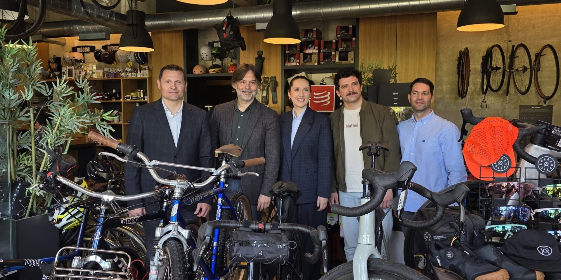 668157844_967920758916773_1034597037267580657_n