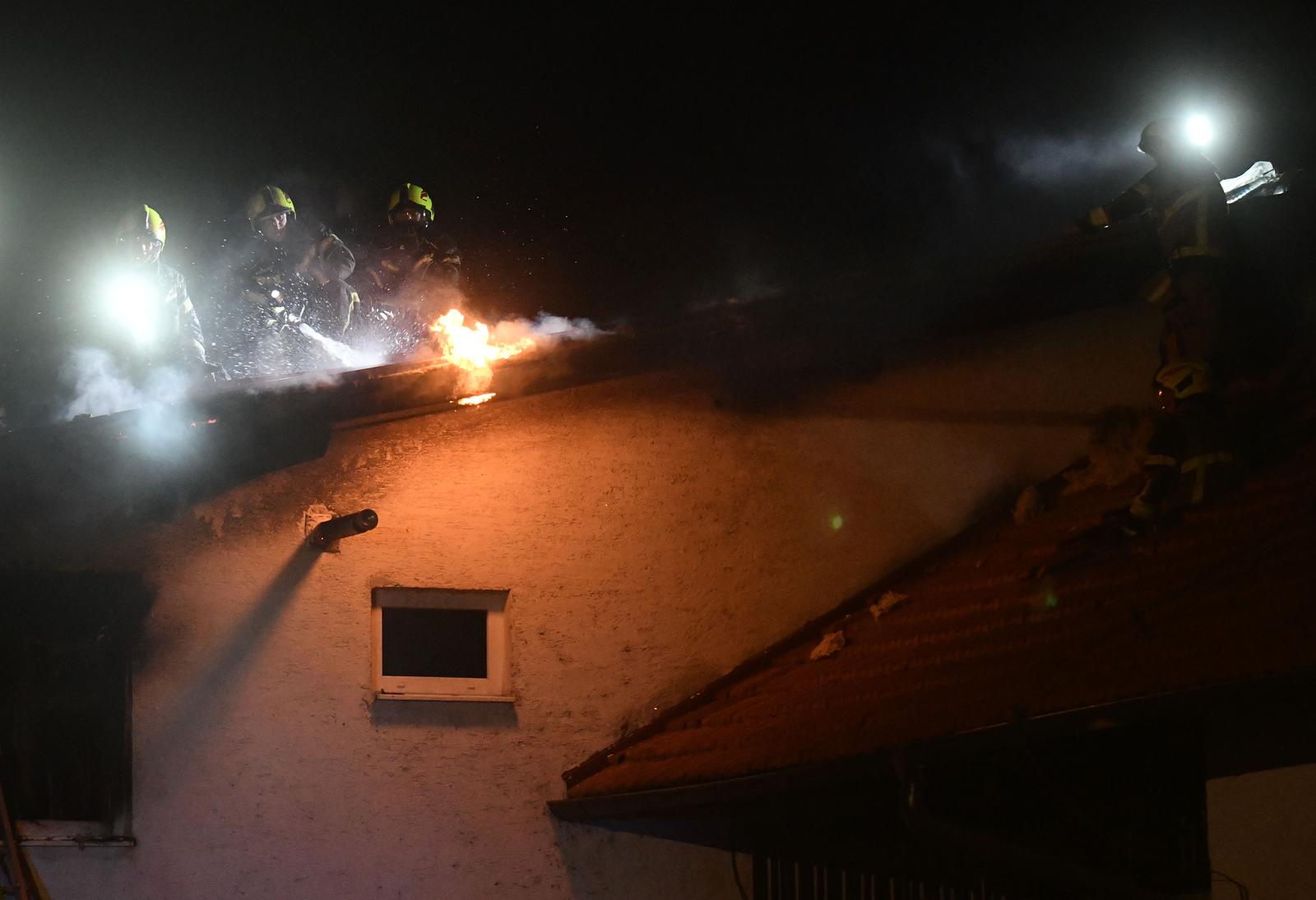 Zagreb: Požar kuće u kojoj žive strani radnici