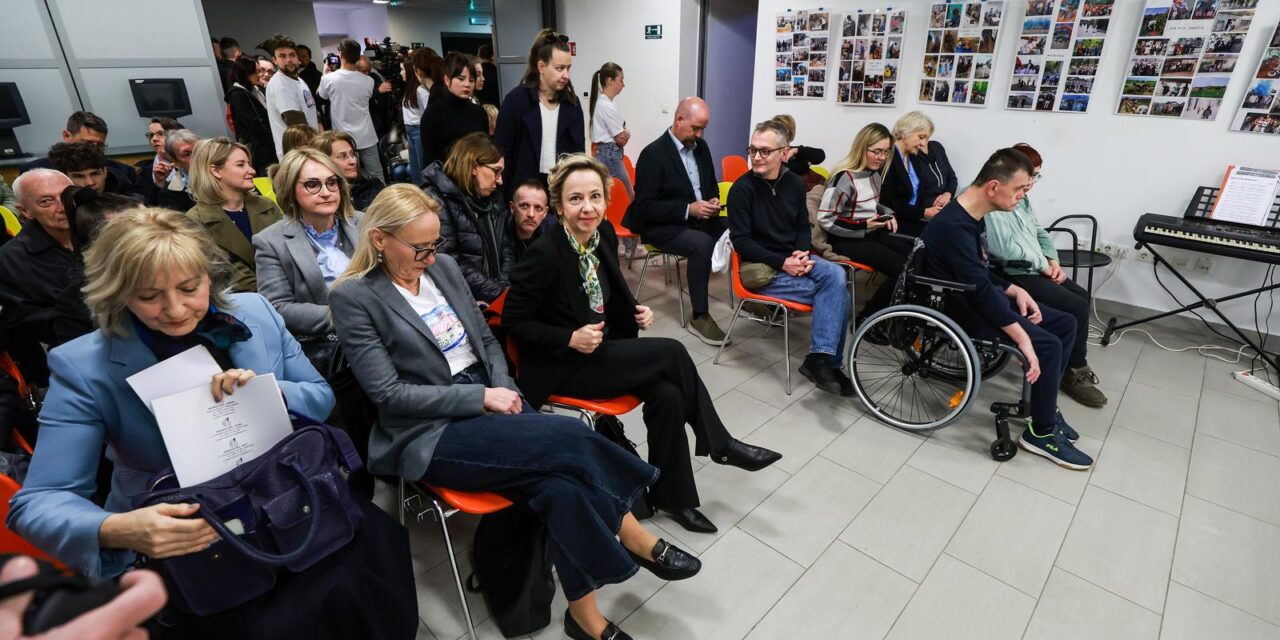 Zagreb: Sredi�nje obilje�avanje Svjetskog dana svjesnosti o autizmu, pod nazivom “Plavi trag u zajednici”