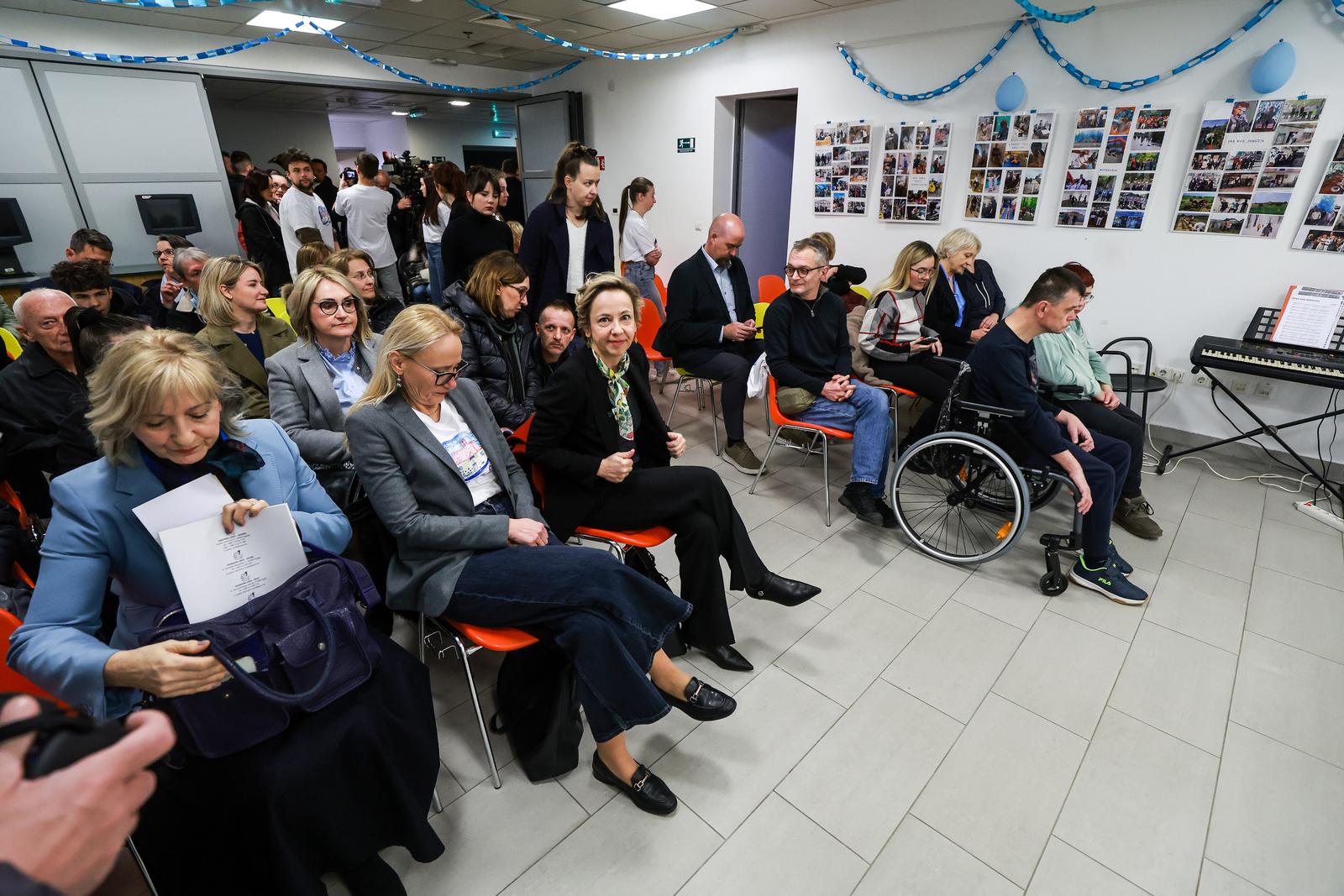 Zagreb: Sredi�nje obilje�avanje Svjetskog dana svjesnosti o autizmu, pod nazivom “Plavi trag u zajednici”