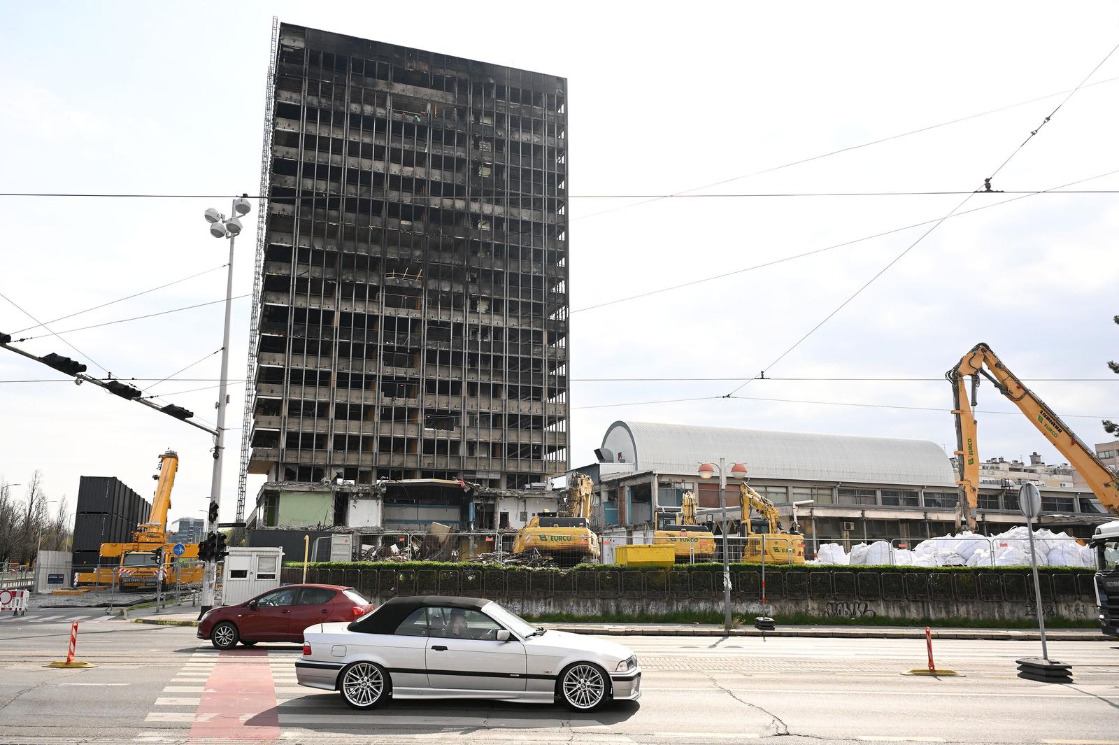 Zagreb: Vjesnikov neboder bez radnika