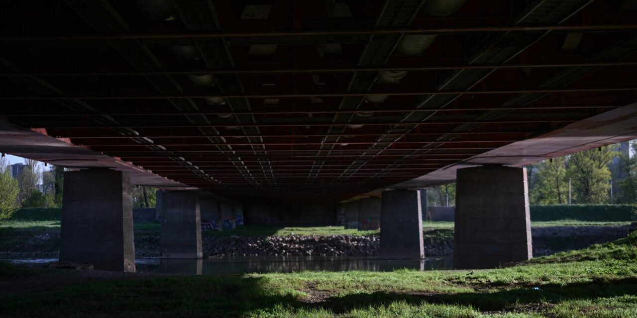 Zagreb: Maloljetnici u koritu Save pronašli lubanju u vrećici s kamenom