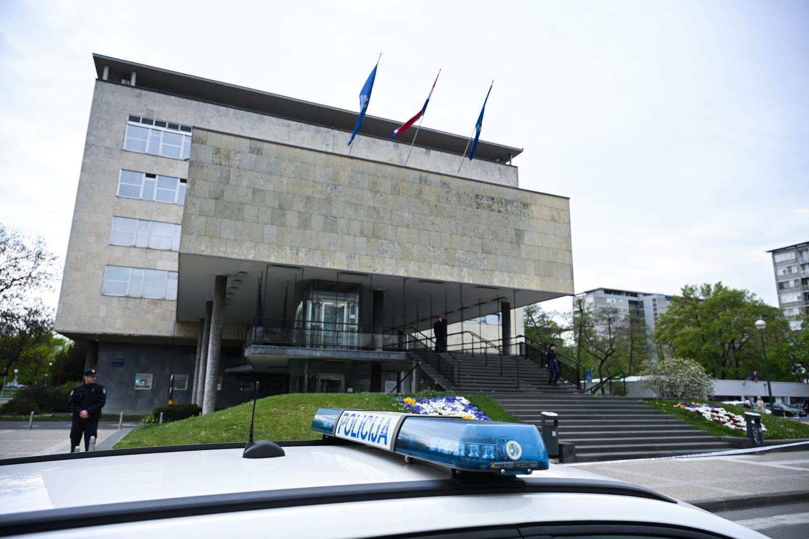 Zagreb: Dojava o bombi u Gradskom poglavarstvu