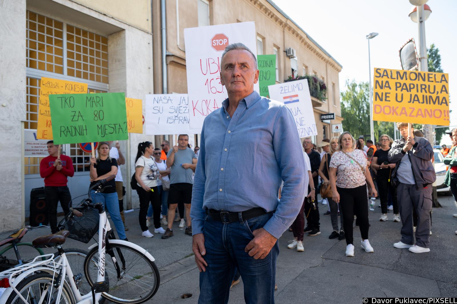 Zagreb: Lukač peradarstvo prosvjeduje zbog toga što moraju ubiti 170.000 kokoši