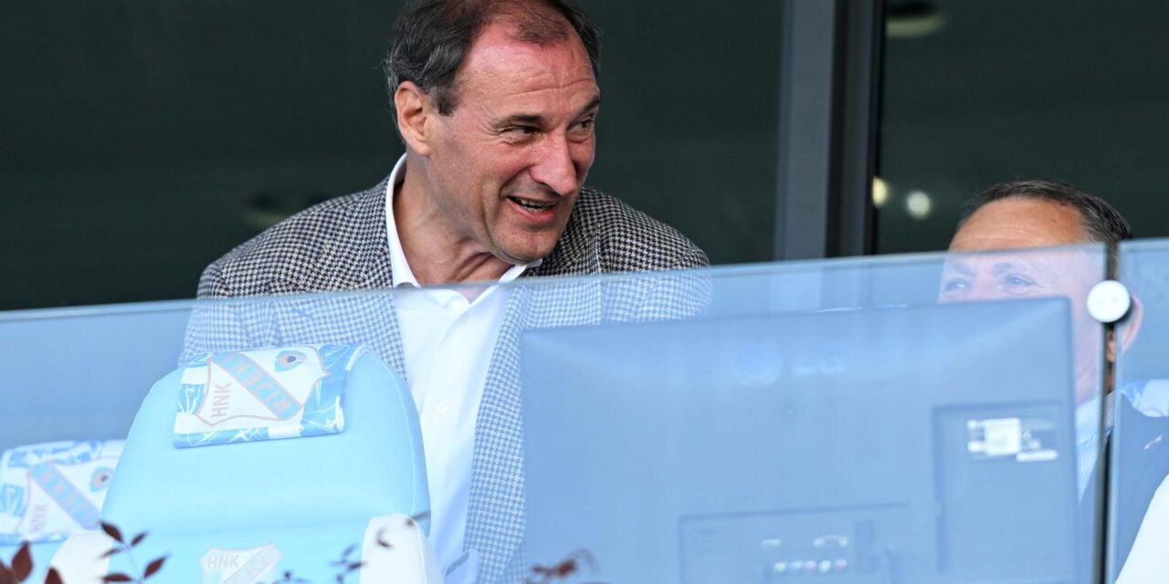 Rijeka: Gosti u lo�i tijekom susreta Rijeke i Dinama u drugoj utakmici finala SuperSport Hrvatskog nogometnog kupa