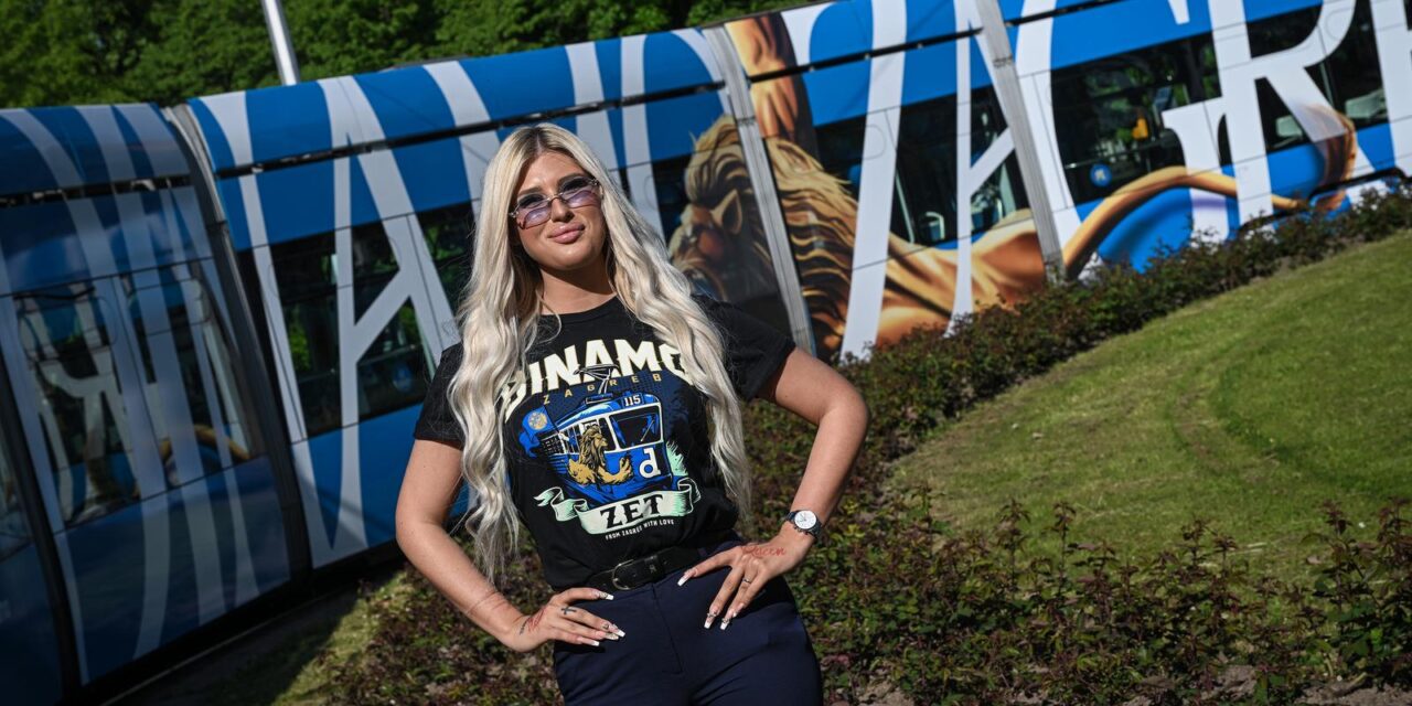 Zagreb: Tiskovna konferencija GNK Dinamo pred utakmicu s Varaždinom i proslave 115. rođendana GNK Dinamo ispred ukrašenog ZET-ovog tramvaja