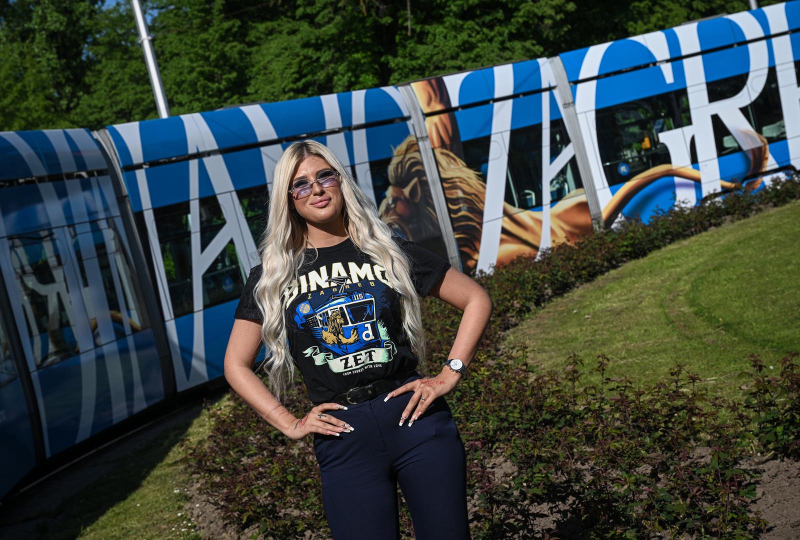 Zagreb: Tiskovna konferencija GNK Dinamo pred utakmicu s Varaždinom i proslave 115. rođendana GNK Dinamo ispred ukrašenog ZET-ovog tramvaja