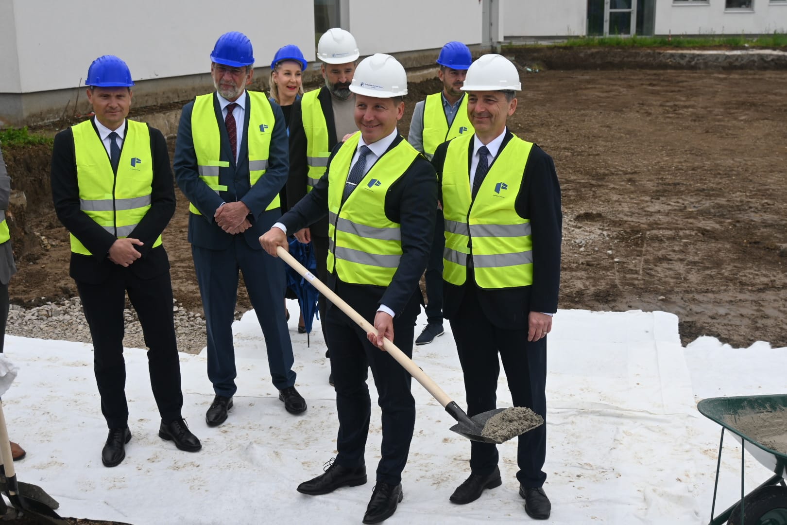 WhatsApp Image 2026-04-29 at 11.40.15 (9)