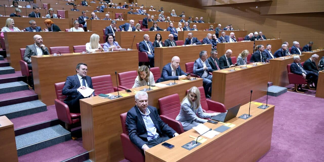 Zagreb: Zastupnici glasali o raspravljenim točkama dnevnog reda