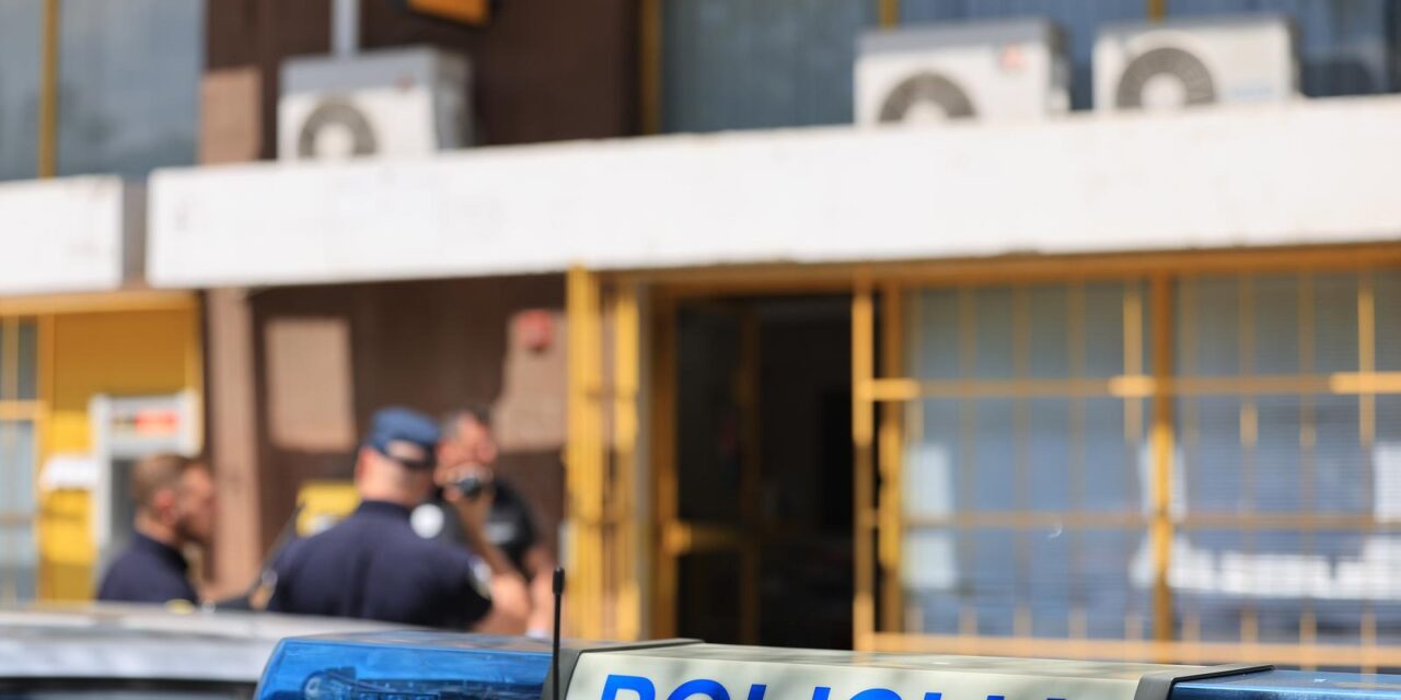 Zagreb: Dvojac opljačkao poslovnicu Hrvatske pošte