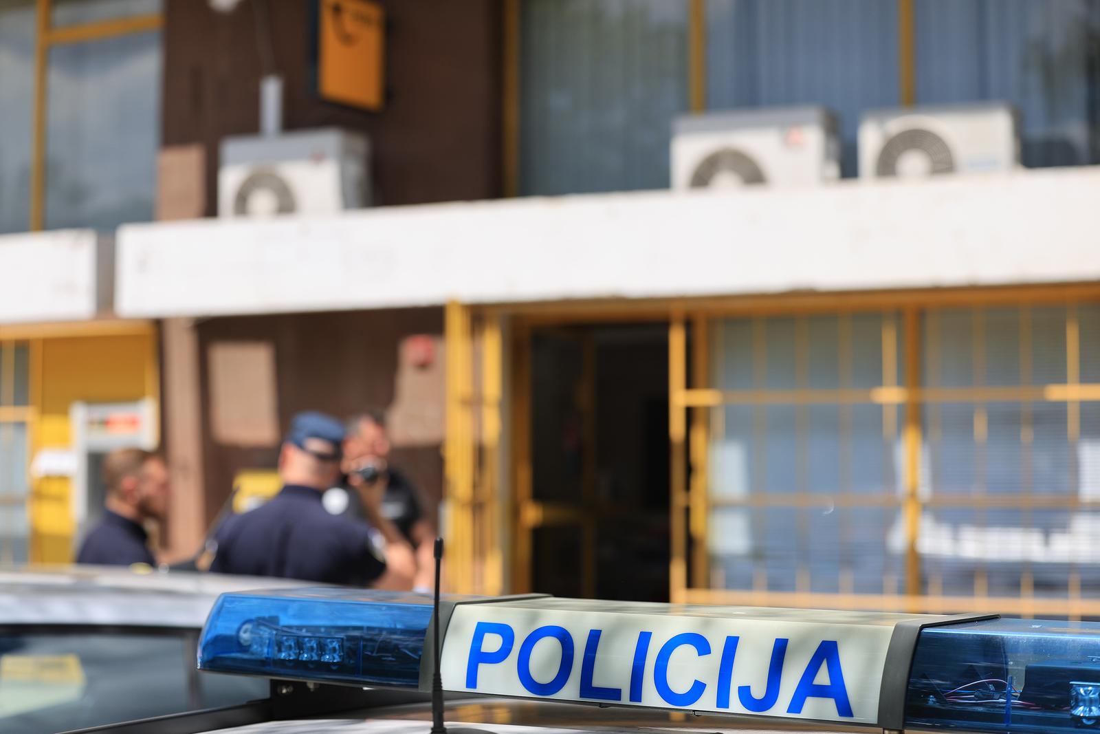 Zagreb: Dvojac opljačkao poslovnicu Hrvatske pošte