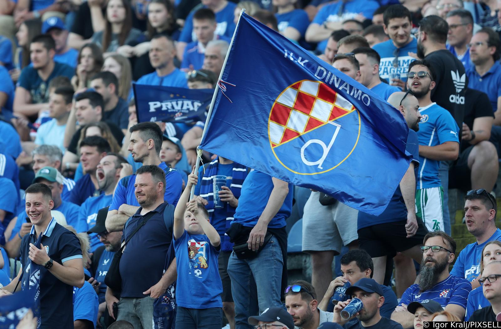 Zagreb: Navijači na utakmici Dinama i Lokomotive