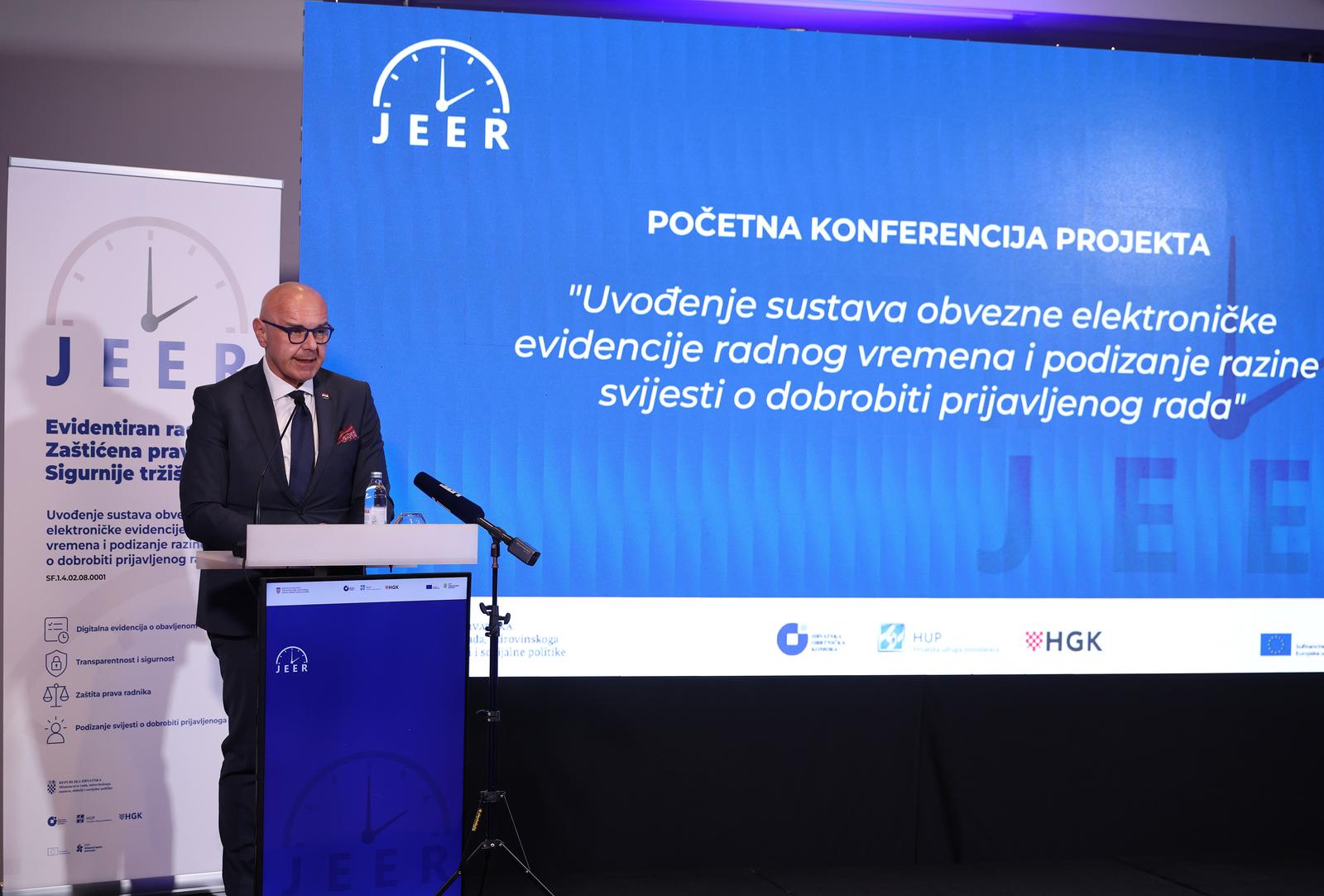 Zagreb: Ministar Ružić na konferenciji o uvođenju elektroničke evidencije radnog vremena