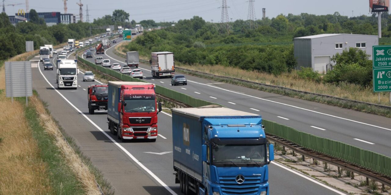 Pojačan je promet na autocesti A1 u smjeru mora, između naplate Lučko i čvora Karlovac