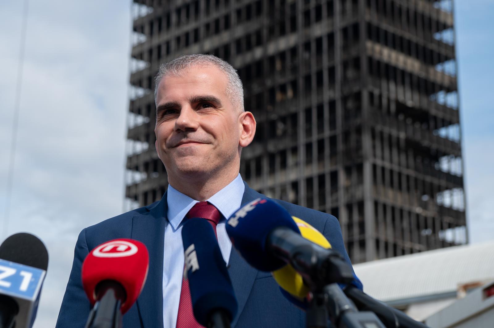 Državni tajnik Tonči Glavinić otkrio je zašto se odgađa rušenje Vjesnika