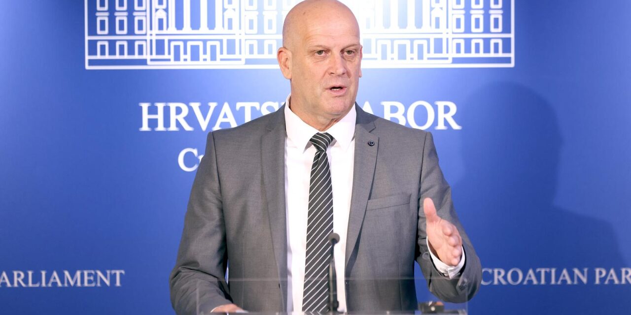 Zagreb: Ivica Kukavica o aktualnim temama
