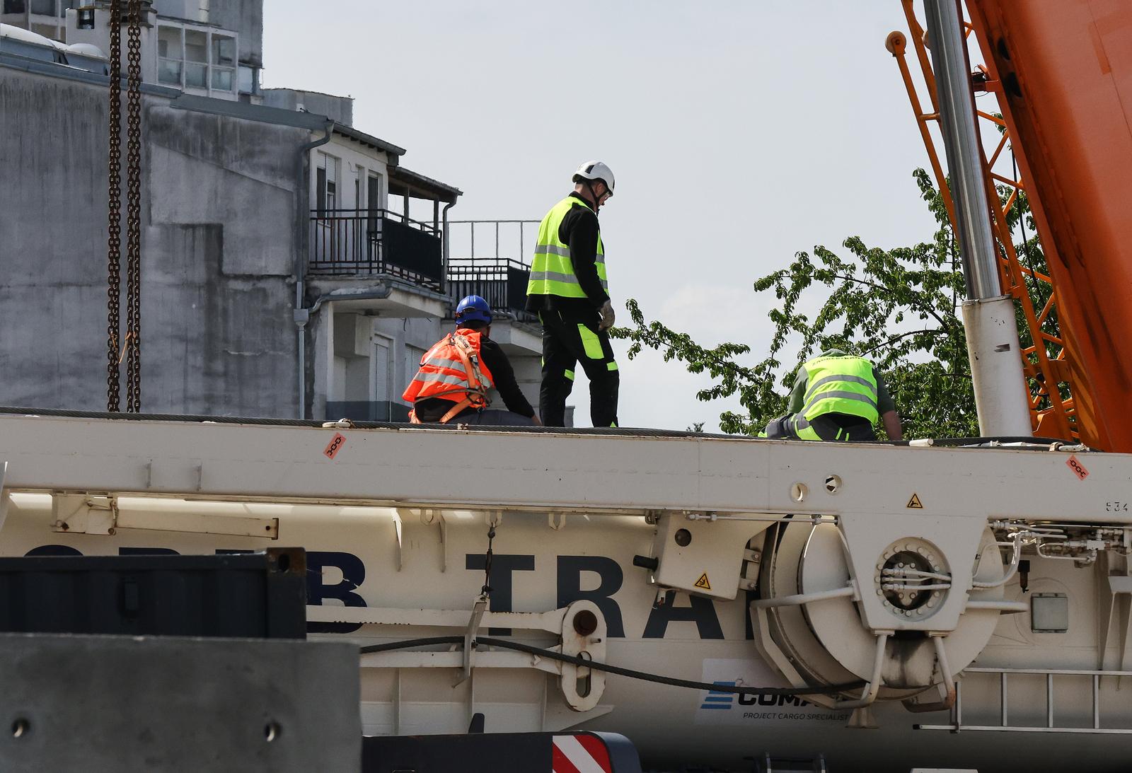 Zagreb: Nastavljeno rušenje  Vjesnika
