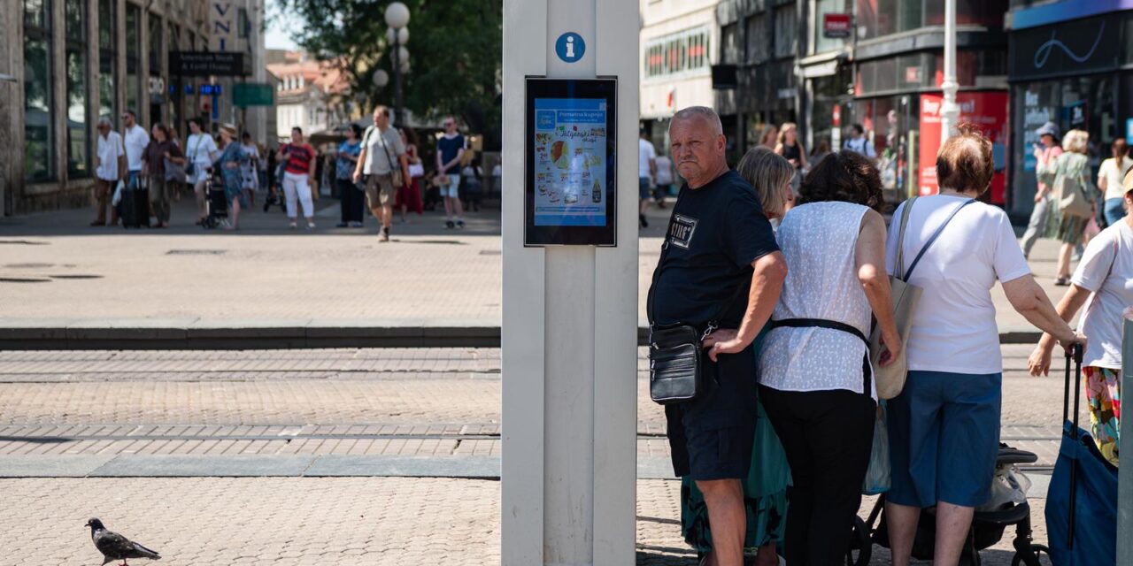 Zagreb: Građani koriste svaku moguću sjenku nebili se zaštitili od toplotnog vala