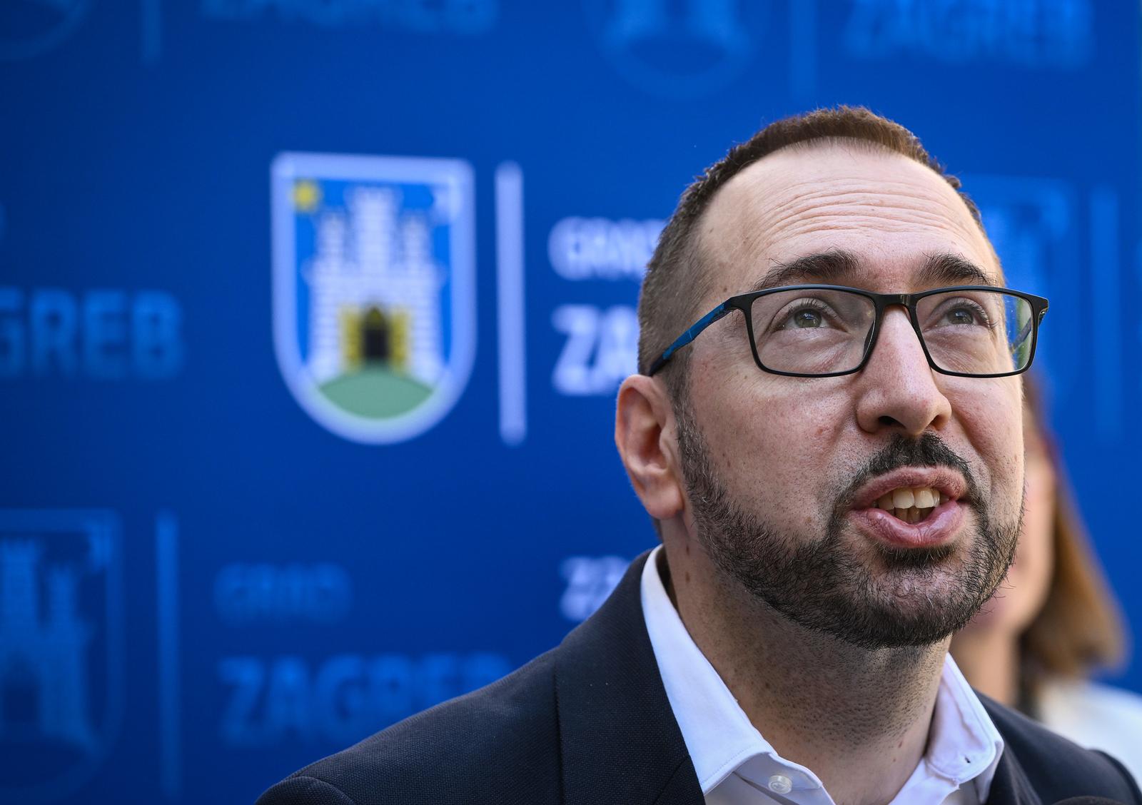 Zagreb: Gradonačelnik Tomašević predstavio novosti o projektu ozelenjivanja gradskih dvorišta