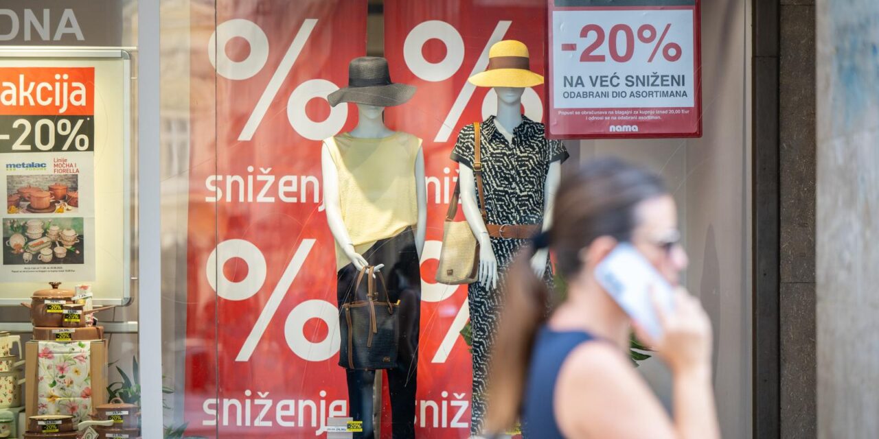 Zagreb: Velika sezonska sniženja po trgovinama