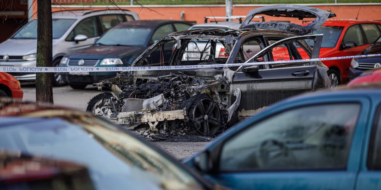 Zagreb: Na parkiralištu u Španskom izgorio automobil marke Mercedes