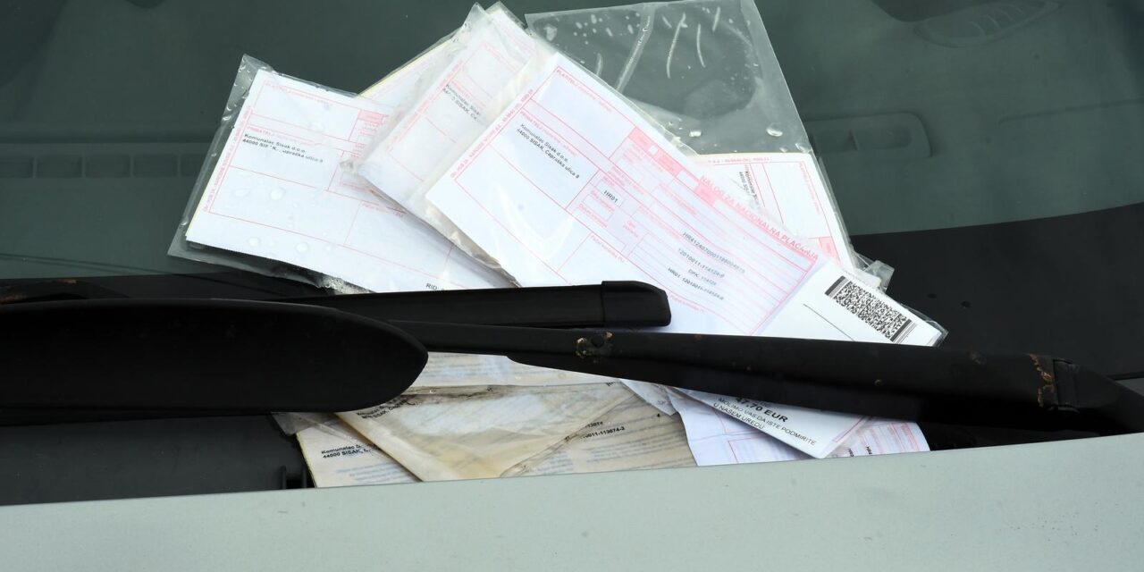 Sisak: Kazne za parkiranje na automobilu u Rimskoj ulici