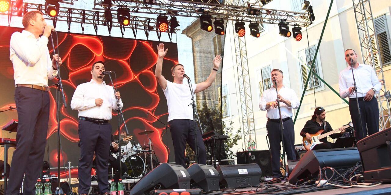 Bjelovar: Nastup Tomislava Bralića i klape Intrade na Terezijani