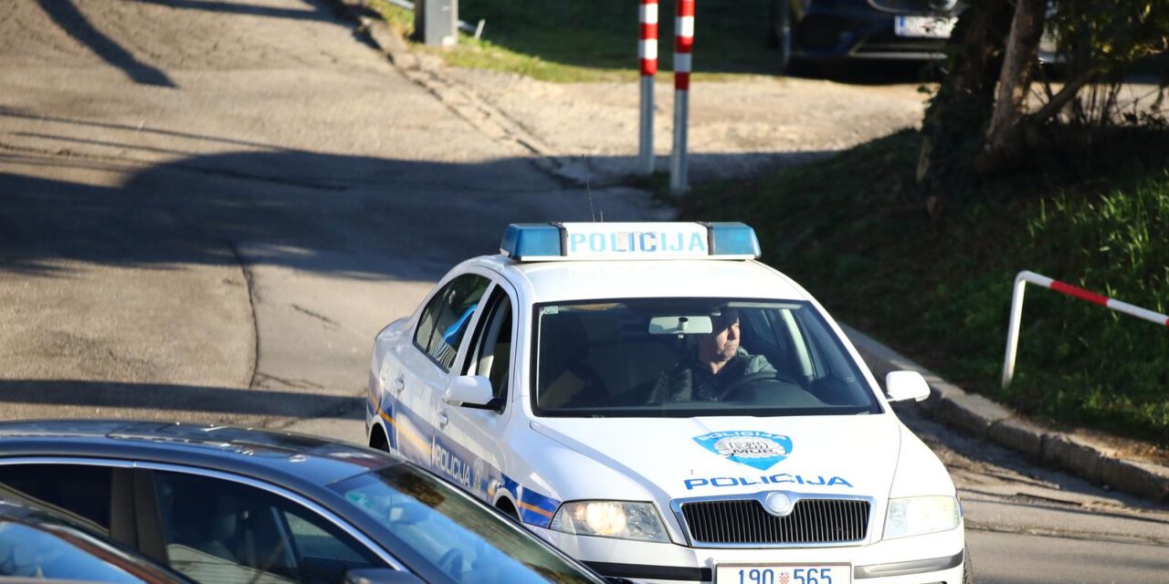 Zagreb: Policija s dugim cijevima ispred KBC Sestre milosrdnice