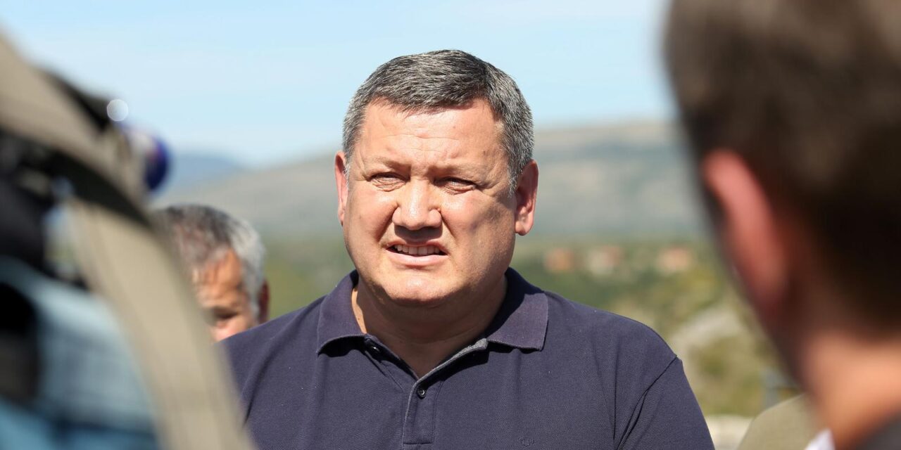 Knin: Miro Bulj komentirao Vučićevo veličanje Miloševića na Kosovu