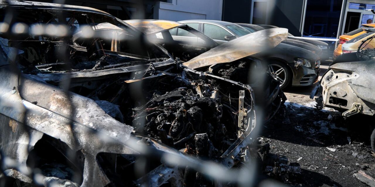 Zagreb: Šest automobila izgorjelo u požaru na Rudešu