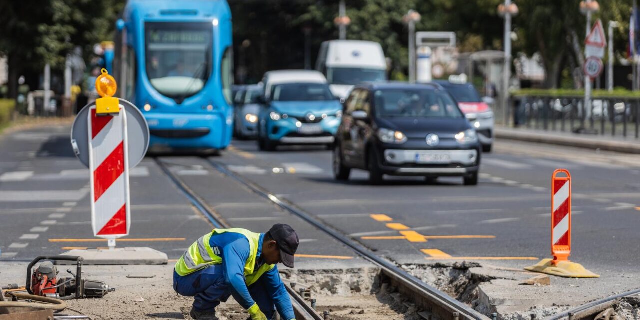 Zagreb: Radovi na tramvajskoj pruzi na križanju Vukovarske i Savske