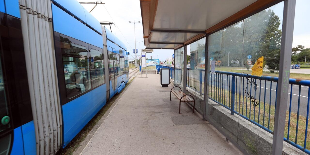 Zagreb: Tramvajsko stajalište u Savskom gaju