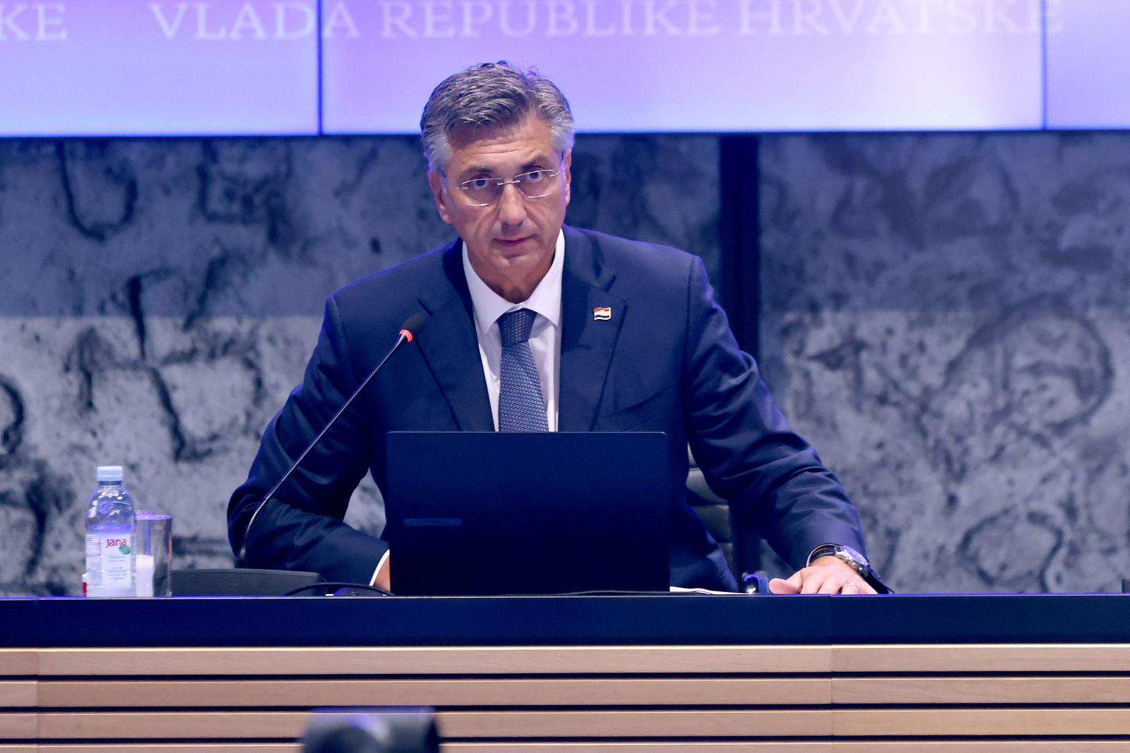 Zagreb: Održana 198. sjednica Vlade, nabavlja se novo oružje