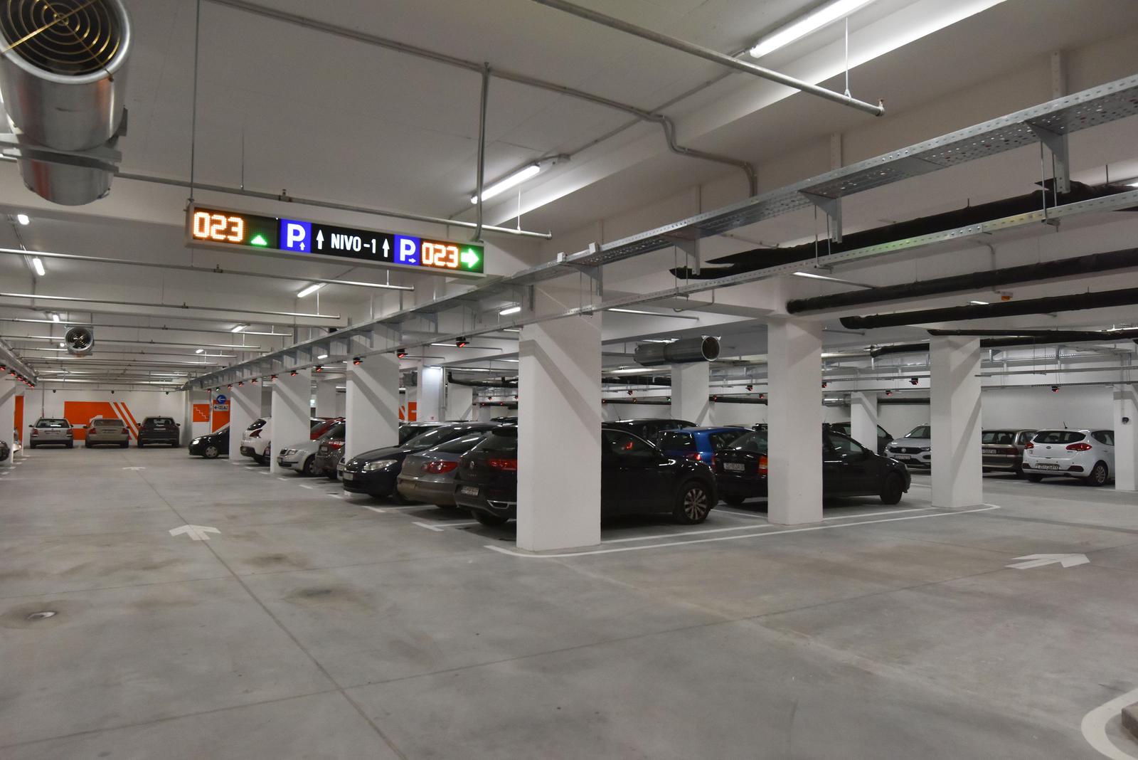 Zagreb: Podzemna garaža bolnice Sveti Duh puštena je u promet