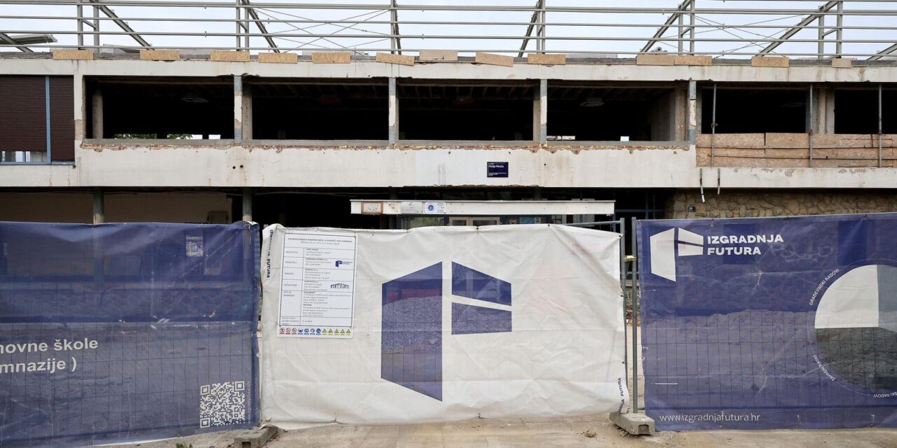 Zagreb: Prosvjedovali roditelji učenika OŠ Ivana Gorana Kovačića