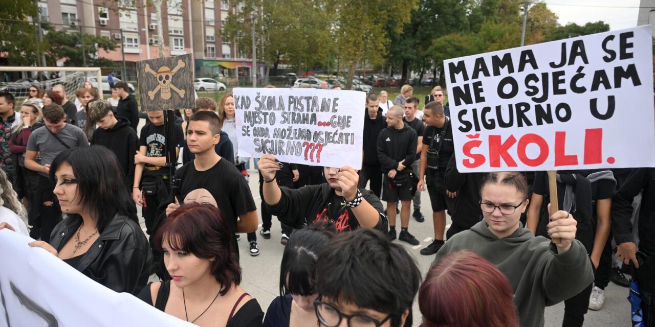 Zagreb: Prosvjed pred školom u kojoj je učenik izbo kolegu učenika