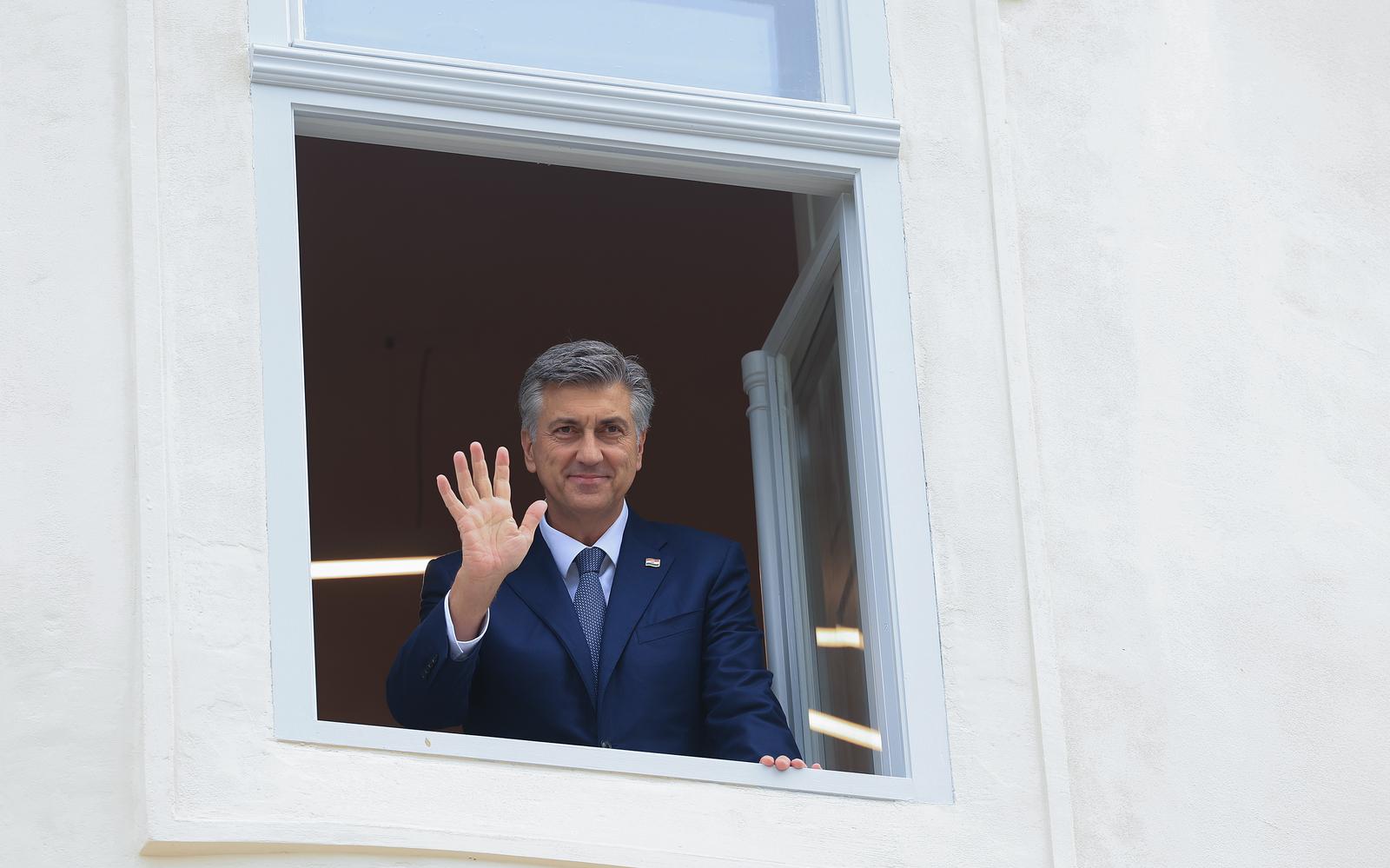Sveta Nedjelja: Premijer Plenković na svečanom otvorenju dvorca Erdody u Kerestincu