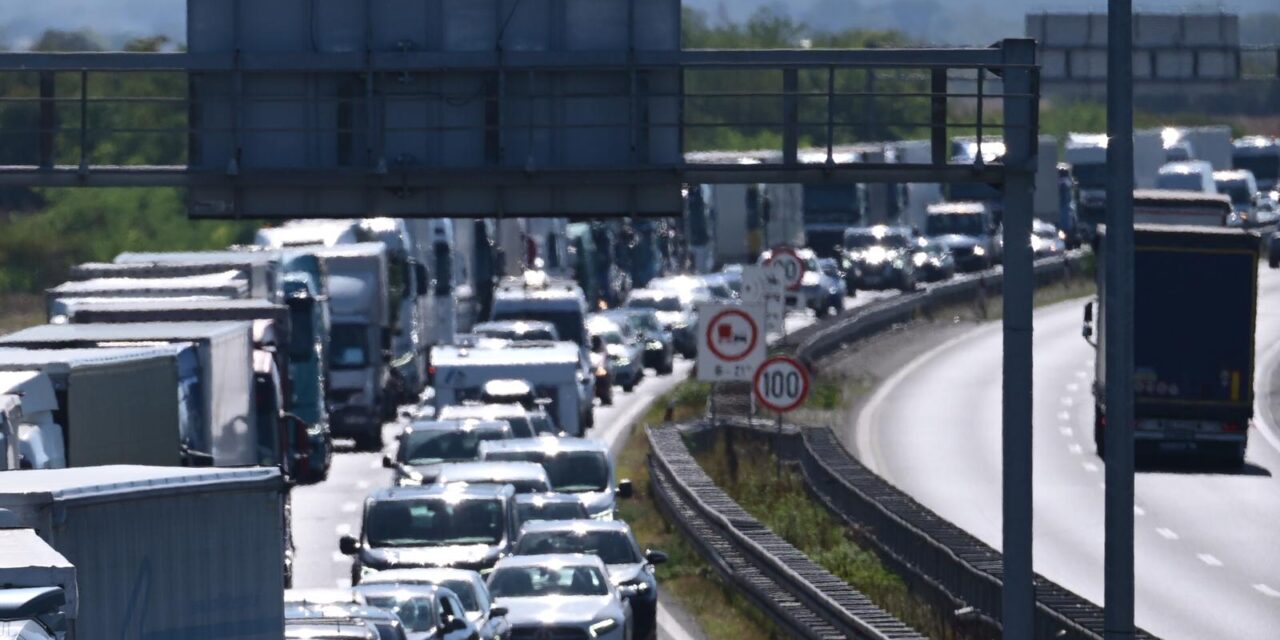 Zagreb: Kilometarska kolona blokiranih vozila u gužvi zbog prometne nesreće na obilaznici