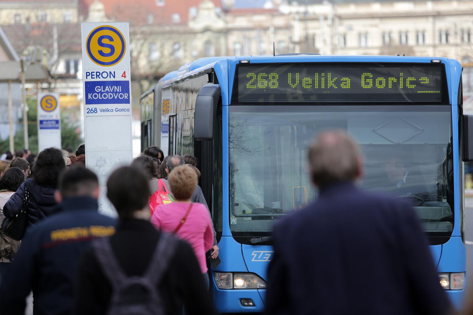 Zagreb: Autobusna stanica na Glavnom kolodvoru ZET-ove linije 268 za Veliku Goricu