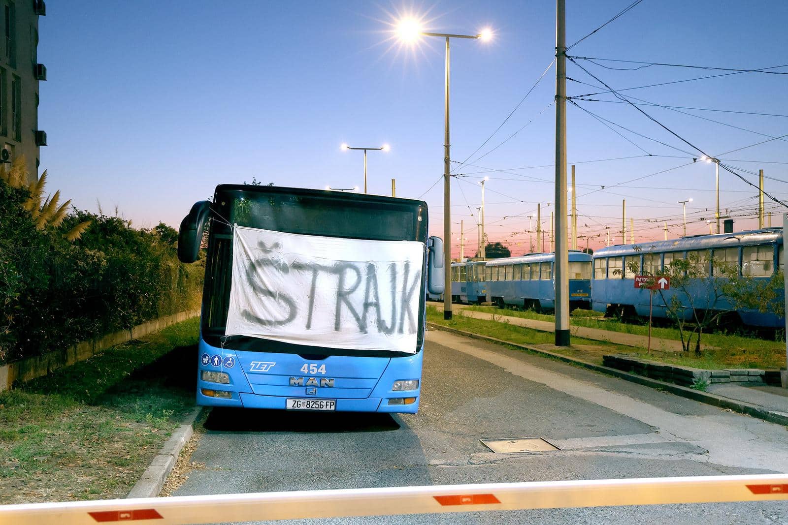 Zagreb: Počeo štrajk ZET-a, tramvaji ostali u spremištima