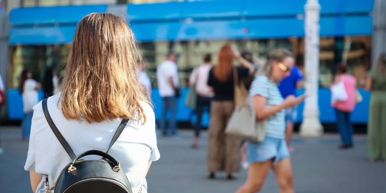 Zagreb: Građani u šetnji gradom