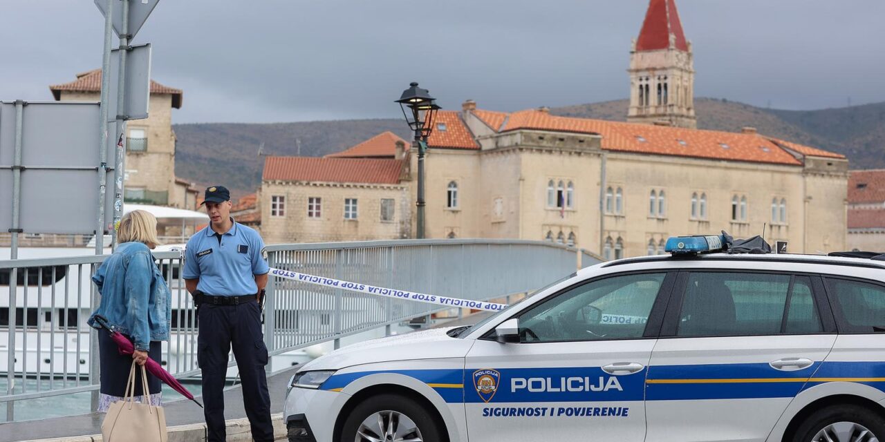 Trogir: Policijski očevid na starom čiovskom mostu gdje je pronađen muškarac s ubodnom ranom
