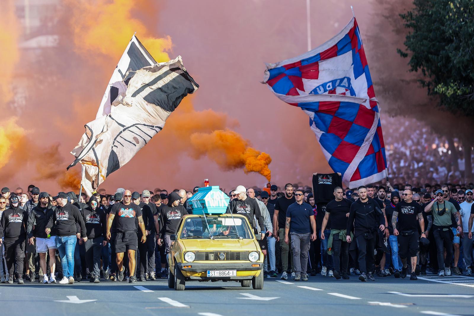 Split: Korteo Torcide prema stadionu Poljud
