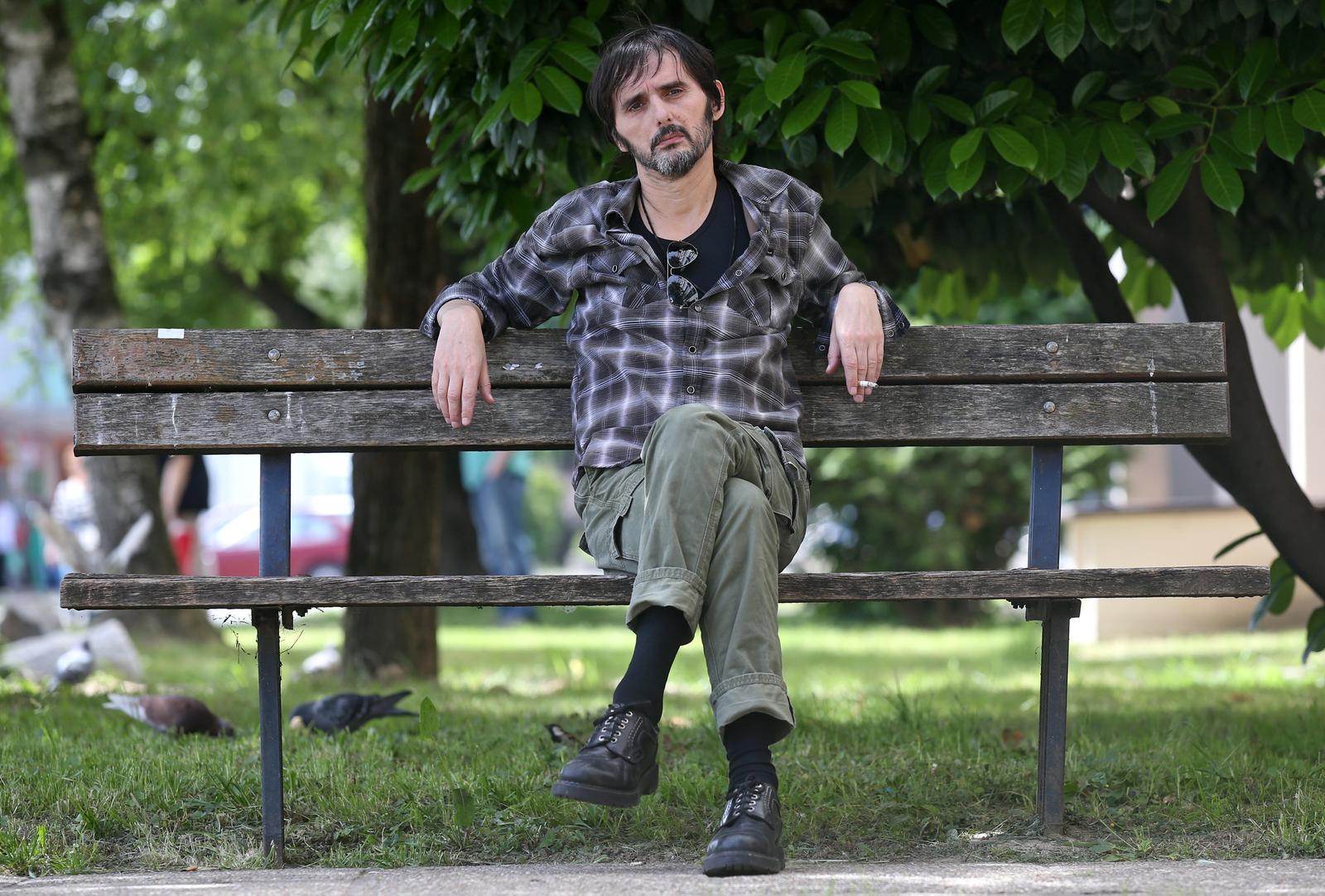 ARHIVA Zagreb: Goran Bare, pjeva?