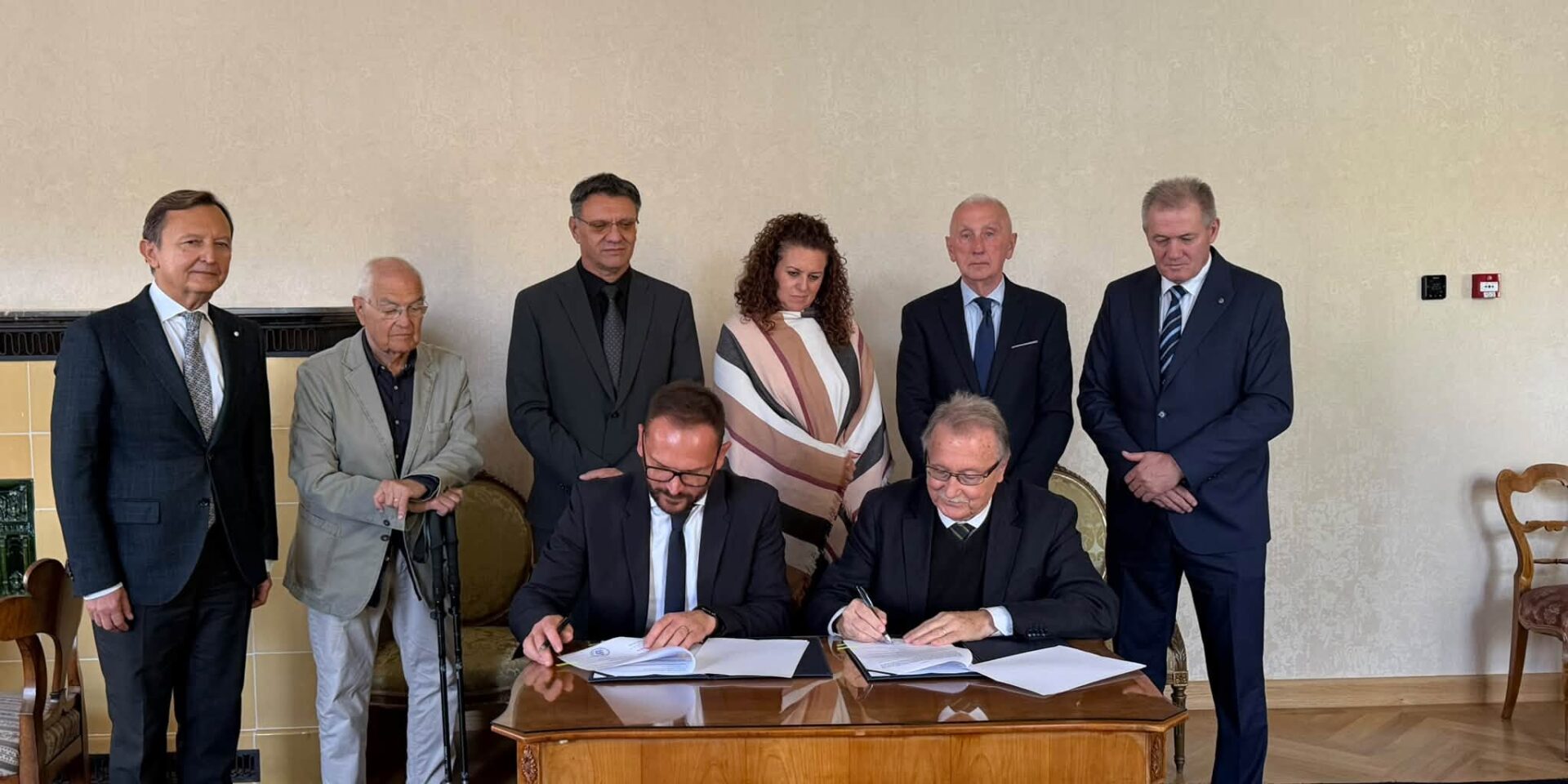 Potpisivanje-ugovora-HAZU-i-Grad-Velika-Gorica2